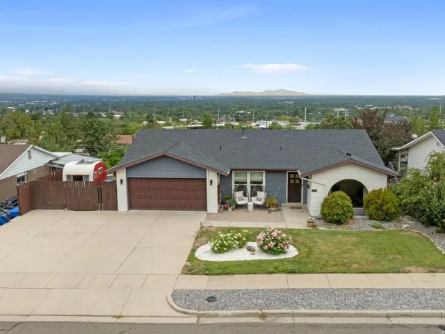 2415 E Campus Dr, Cottonwood Heights, Utah 84121