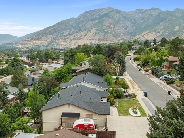 2415 E Campus Dr, Cottonwood Heights, Utah 84121