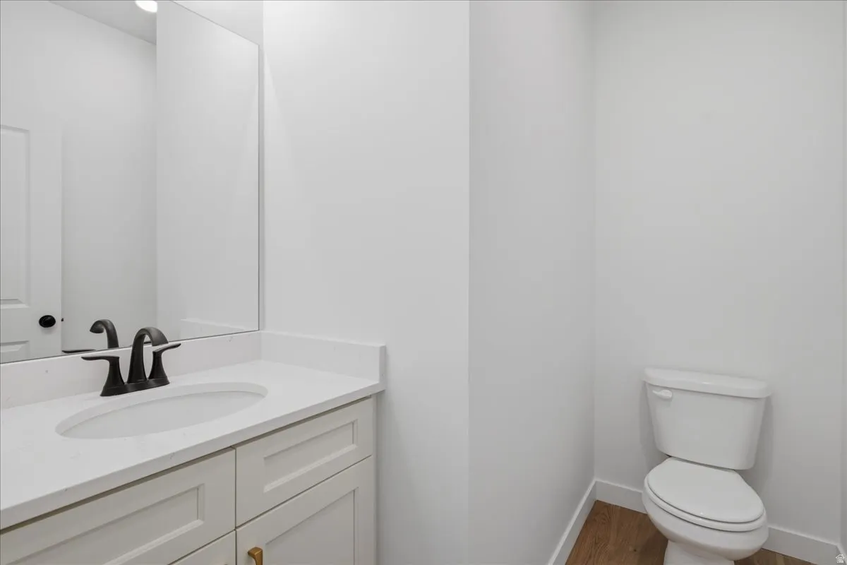 Spacious 1/2 Bath on Main Floor