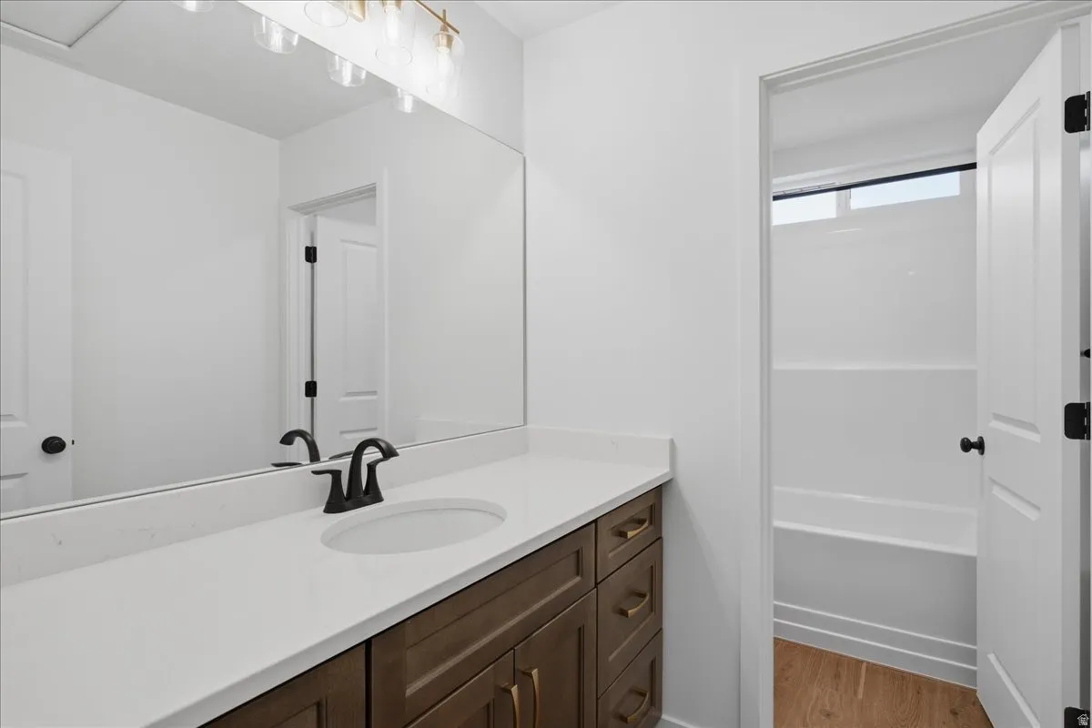 Extra Large Vanity in Bath #2 Upstairs