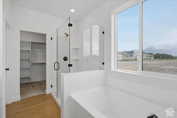 Extra Large Shower with Full Euro Shower Enclosure.