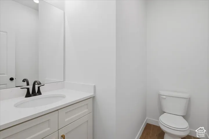 Spacious 1/2 Bath on Main Floor