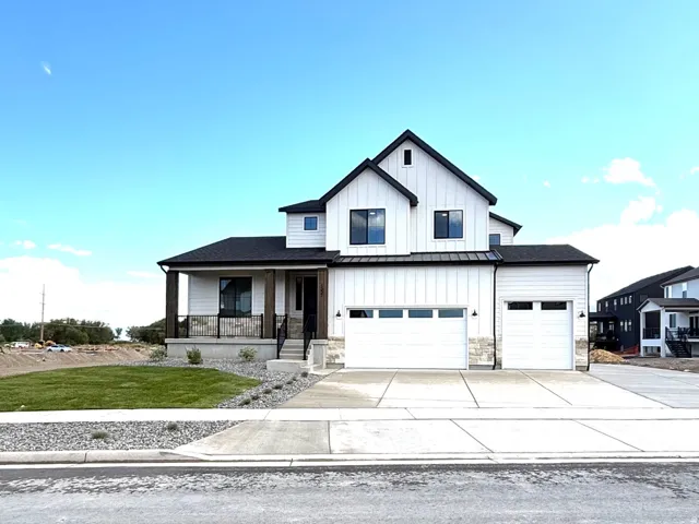 Beautiful Farmhouse Maple Plan on a .21 Lot & a Huge RV PAD.