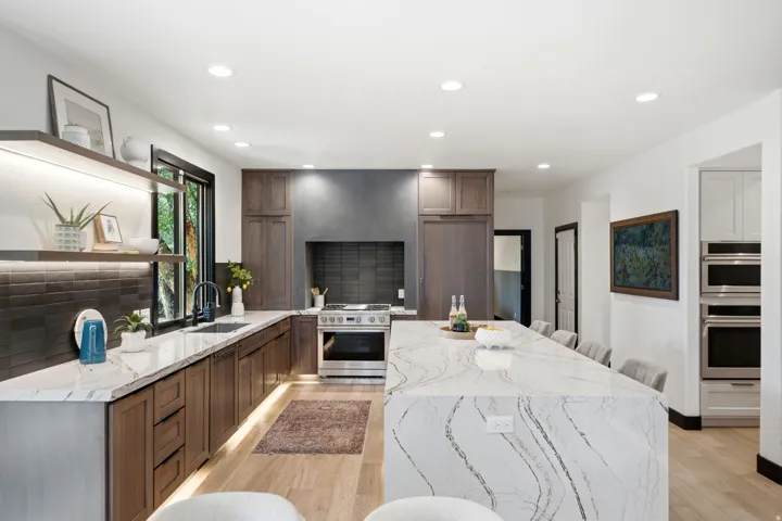 1017 N Oakridge Dr, Farmington, Utah 84025