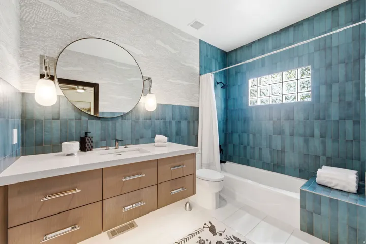 1017 N Oakridge Dr, Farmington, Utah 84025