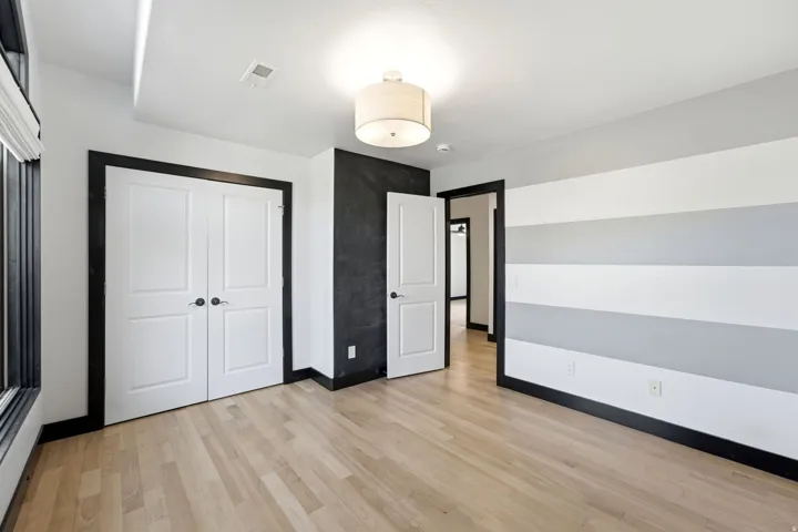 1017 N Oakridge Dr, Farmington, Utah 84025