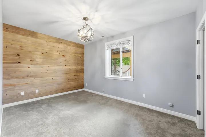 1017 N Oakridge Dr, Farmington, Utah 84025