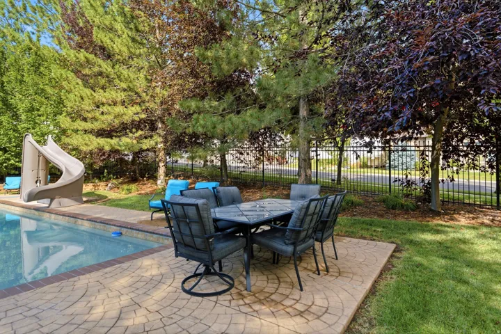 1017 N Oakridge Dr, Farmington, Utah 84025