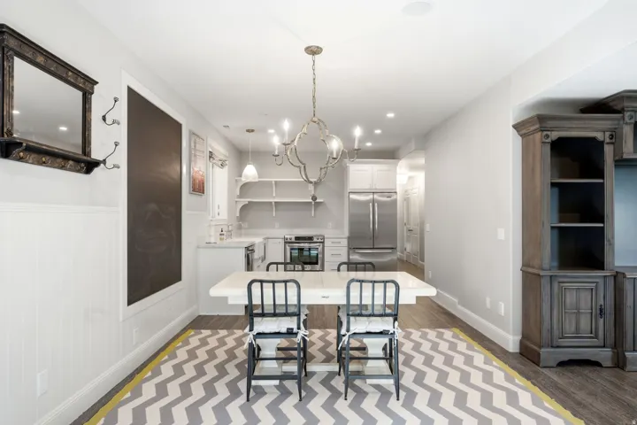 1017 N Oakridge Dr, Farmington, Utah 84025