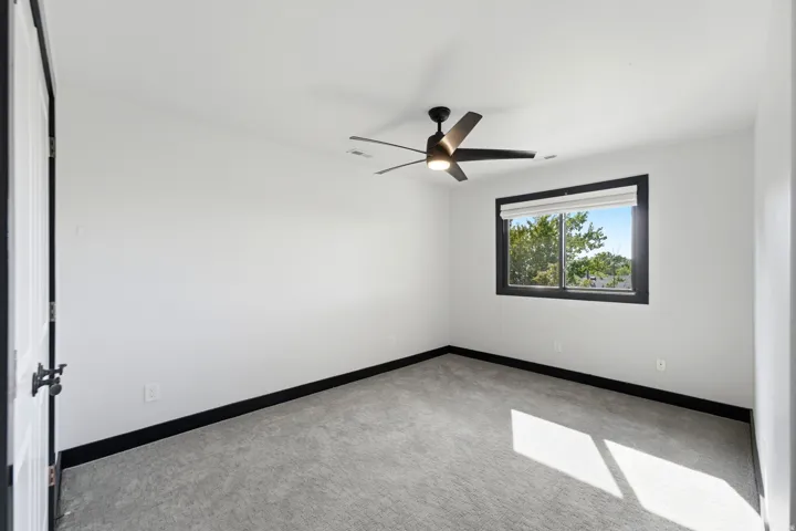 1017 N Oakridge Dr, Farmington, Utah 84025
