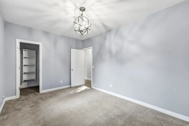 1017 N Oakridge Dr, Farmington, Utah 84025