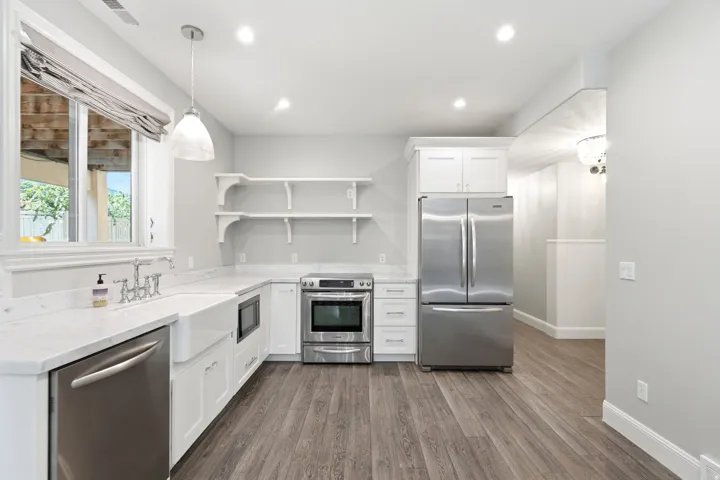1017 N Oakridge Dr, Farmington, Utah 84025