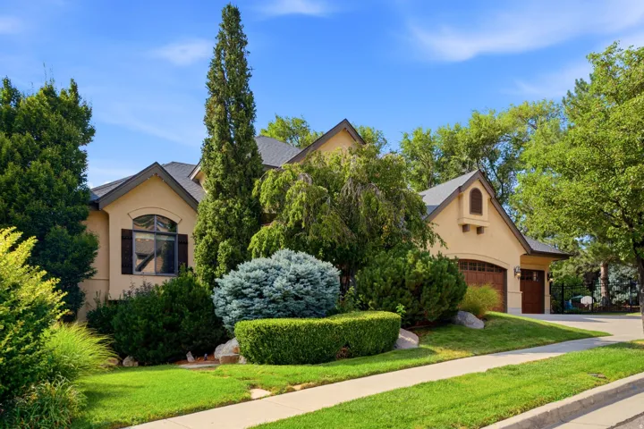 1017 N Oakridge Dr, Farmington, Utah 84025