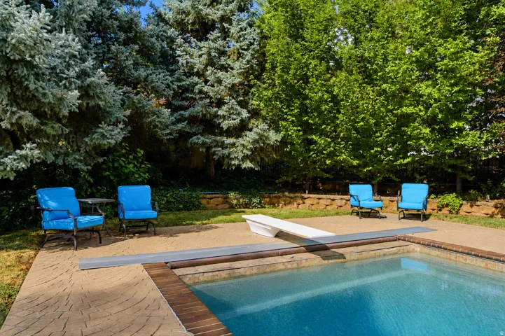 1017 N Oakridge Dr, Farmington, Utah 84025