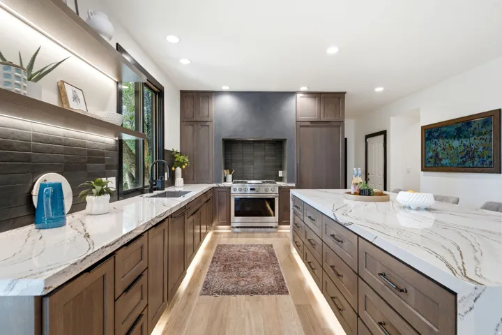 1017 N Oakridge Dr, Farmington, Utah 84025