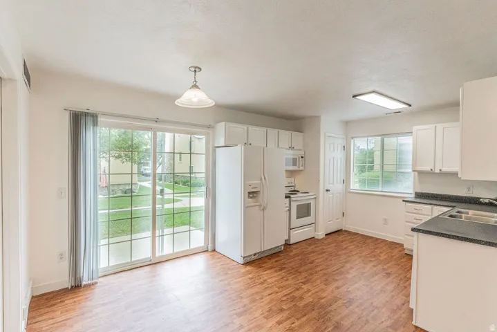 7097 S Longitude Ln #d, West Jordan, Utah 84084