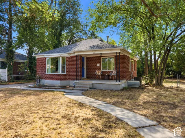 985 N American Beauty Dr, Salt Lake City, Utah 84116
