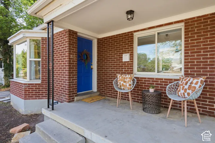 985 N American Beauty Dr, Salt Lake City, Utah 84116
