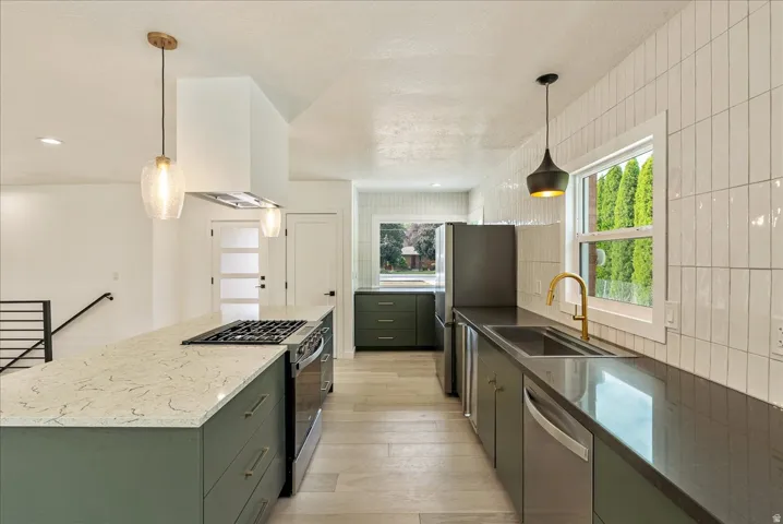 Modern kitchen
