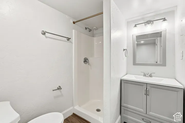 5954 W Canterbury Park Cir, Highland, Utah 84003