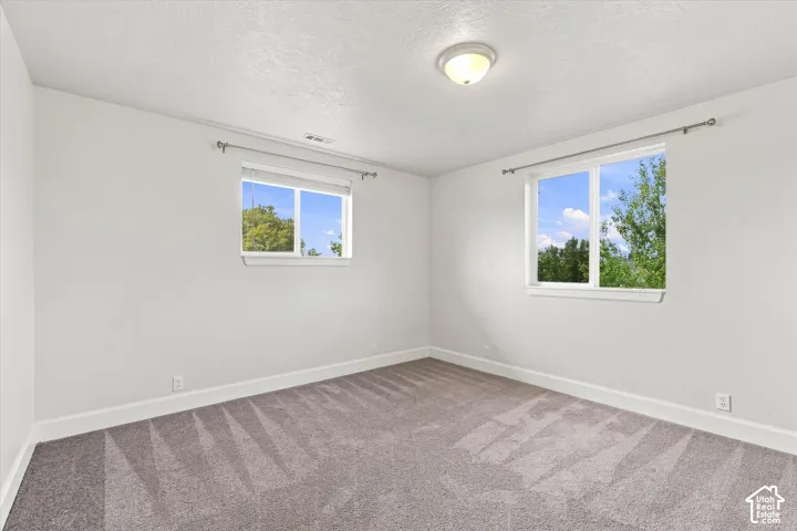 5954 W Canterbury Park Cir, Highland, Utah 84003