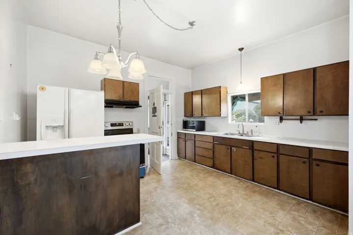 533 S Isabella Ct, Salt Lake City, Utah 84102