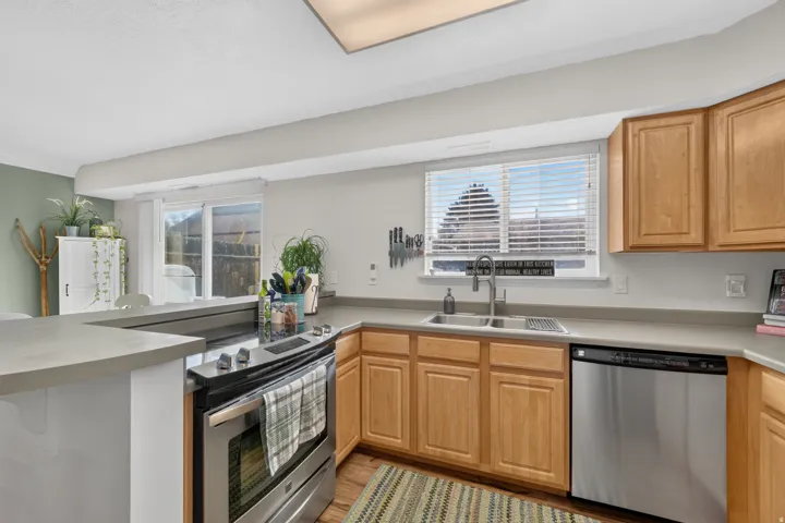 563 W Fine Dr, Salt Lake City, Utah 84115