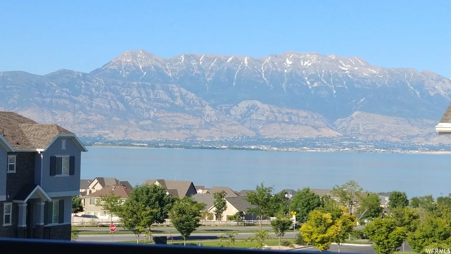 Expansive mountain and lake scenery