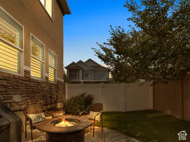 1053 Blackstone Dr, Fruit Heights, Utah 84037