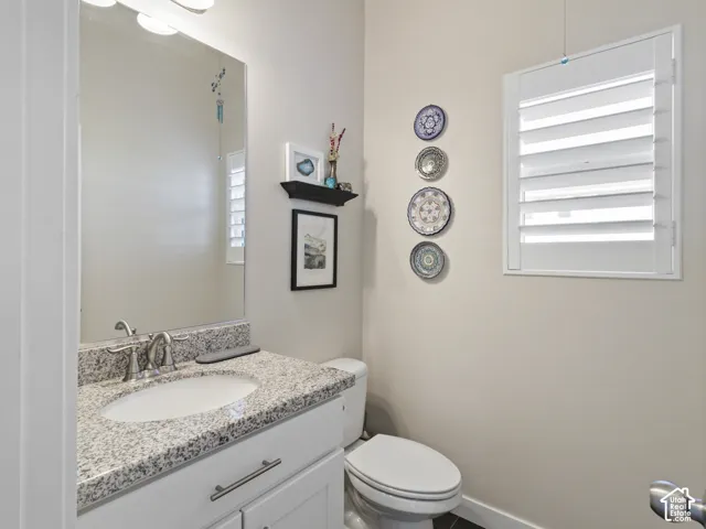 1053 Blackstone Dr, Fruit Heights, Utah 84037