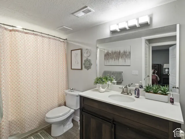 1053 Blackstone Dr, Fruit Heights, Utah 84037