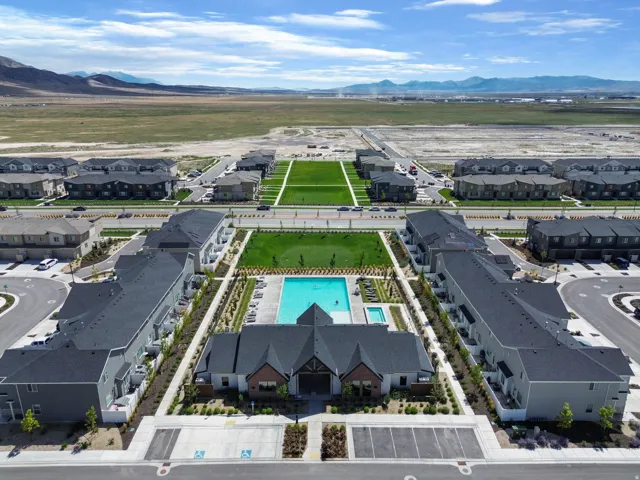 Community pool