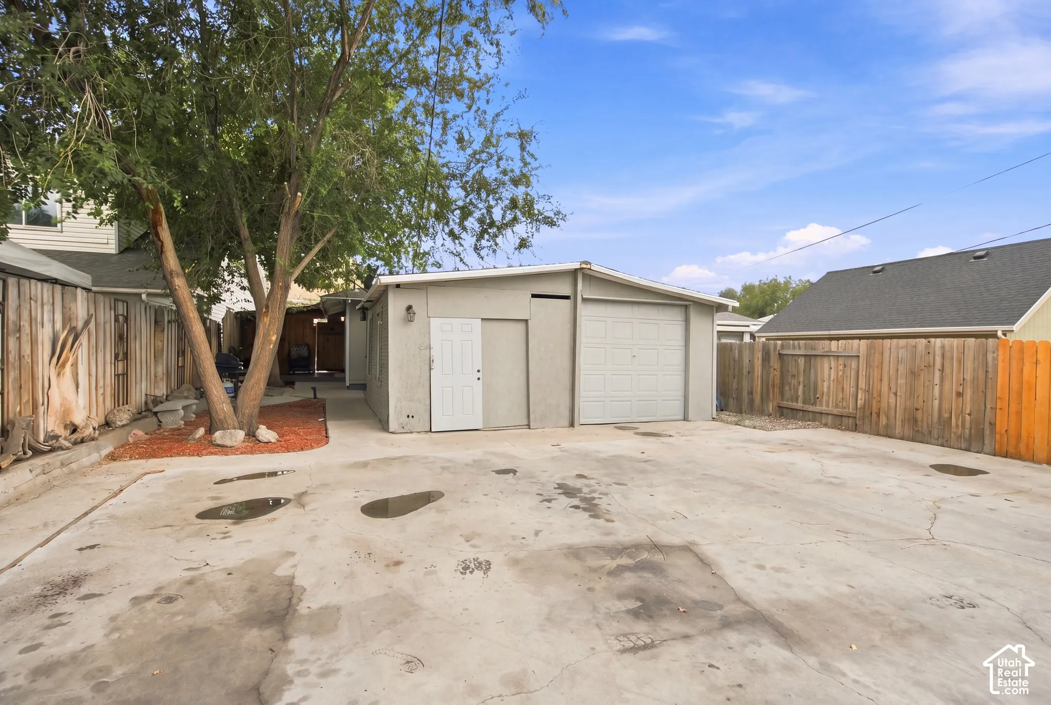2 car garage with tons of parking