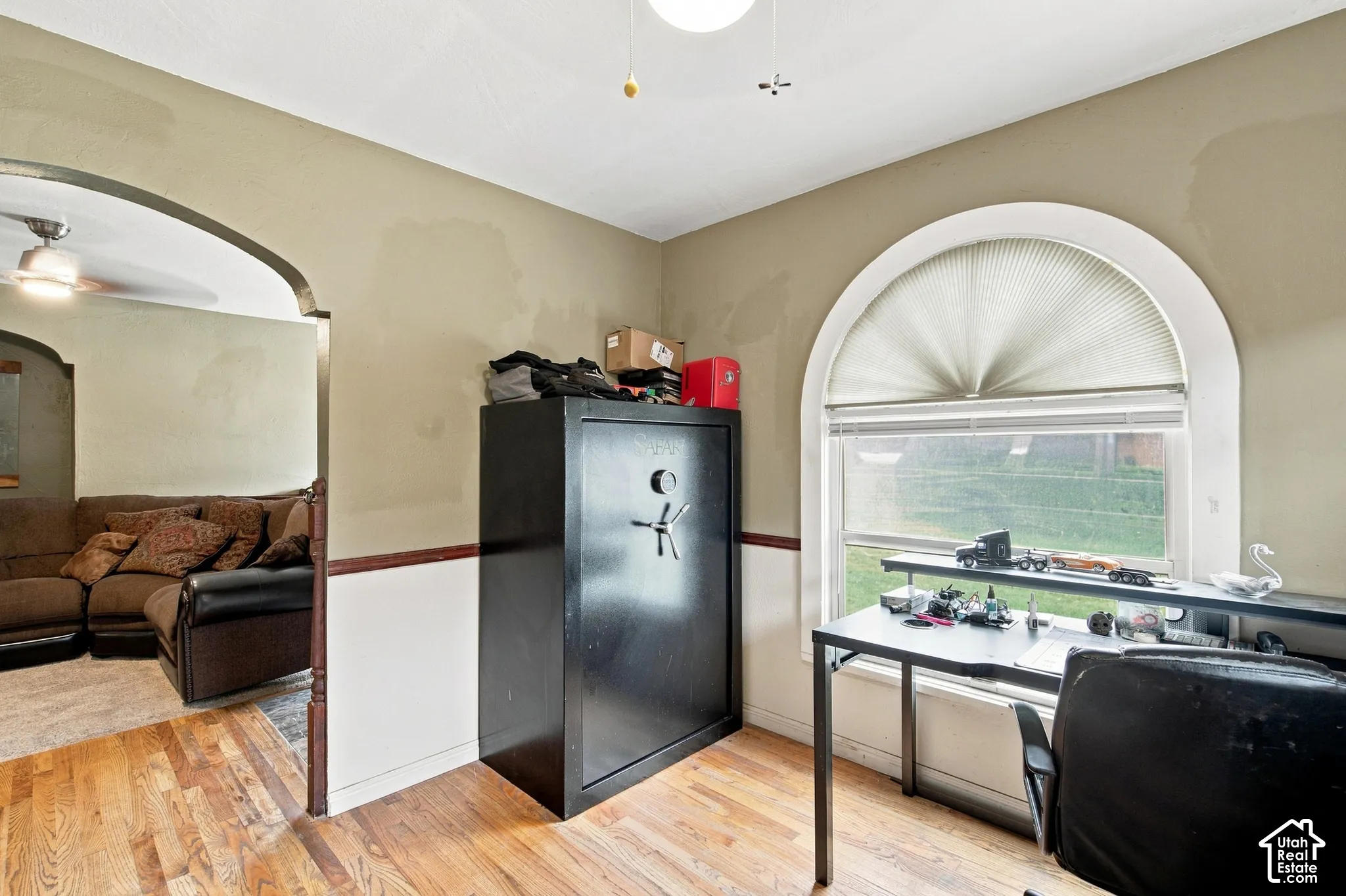 Room to be used as office, formal dining or closed off for a 4th bedroom facing living room