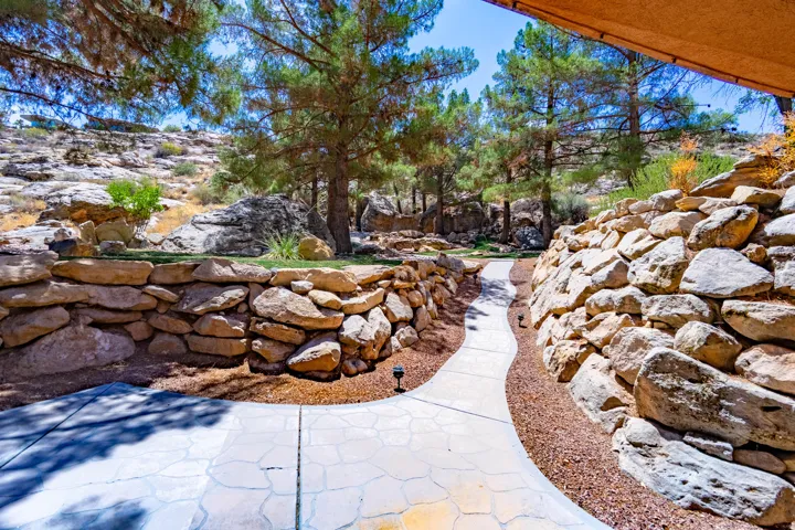 1636 E Boulder Springs Dr, St. George, Utah 84770