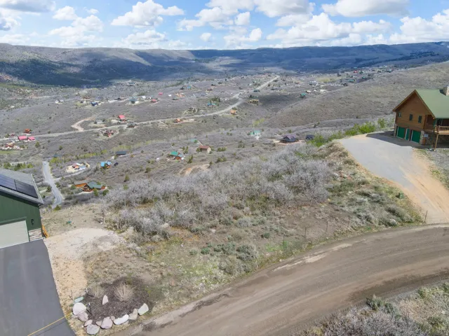 Expansive elevated terrain offering substantial building potential