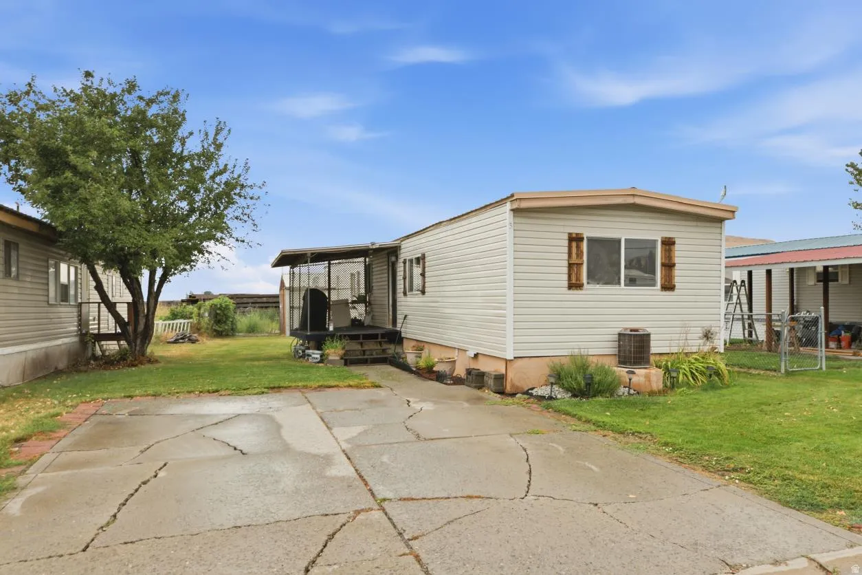 Mobile home pad
