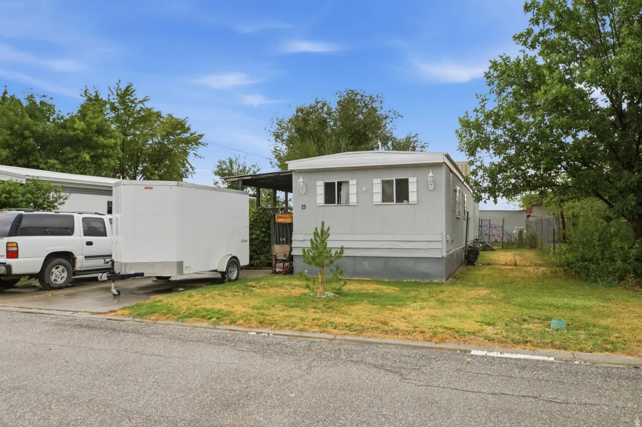 Mobile home pad