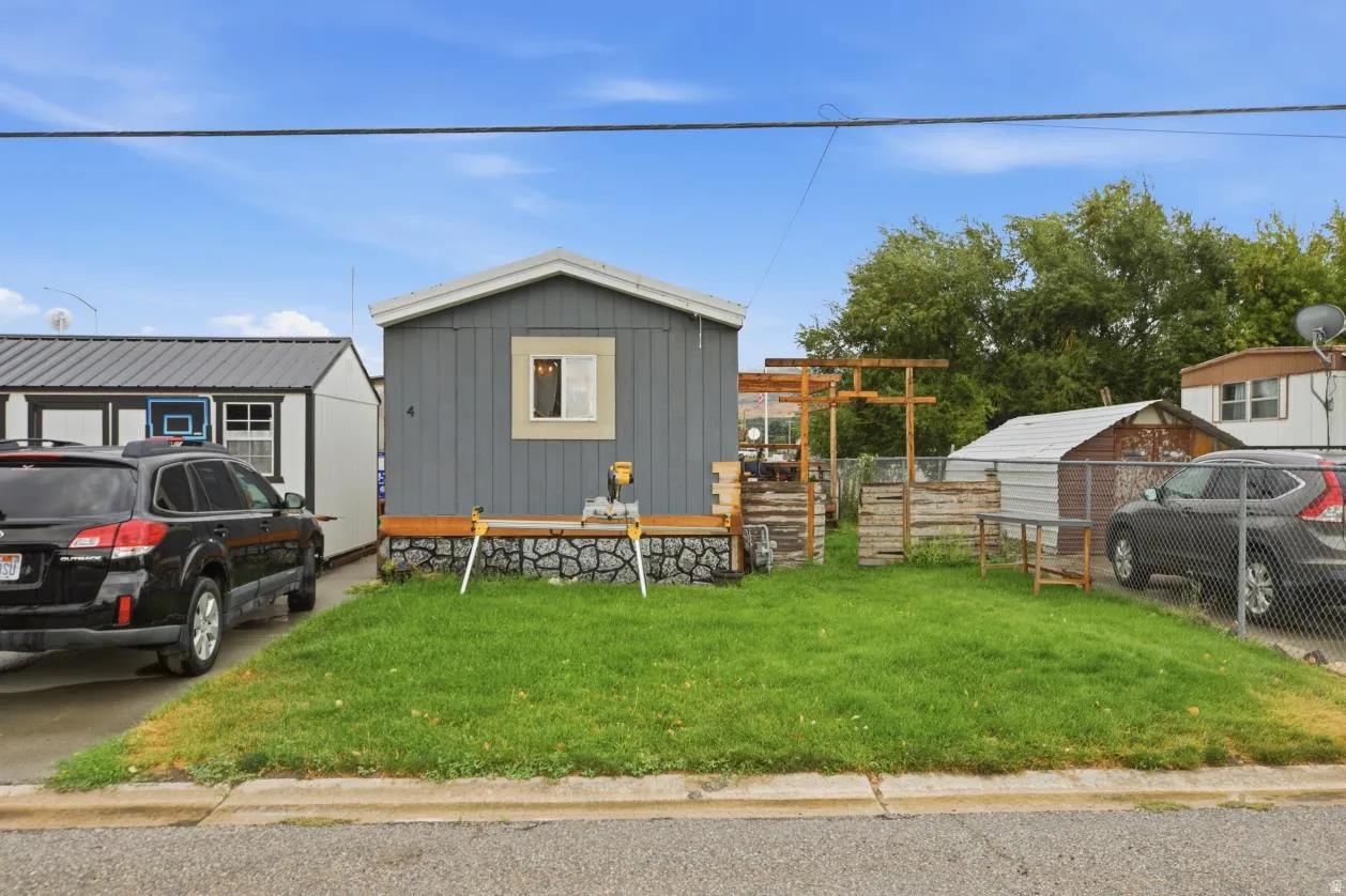 Mobile home pad