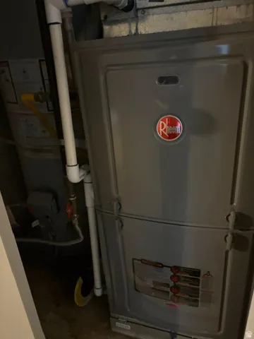 Newer furnace nice hall locationAdditional content