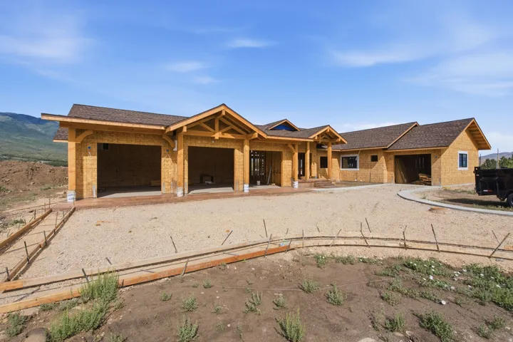 Southeast facing with a heated 4-car garage