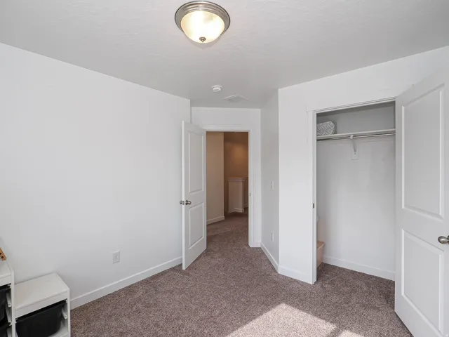 69 N Heading Row, Saratoga Springs, Utah 84045