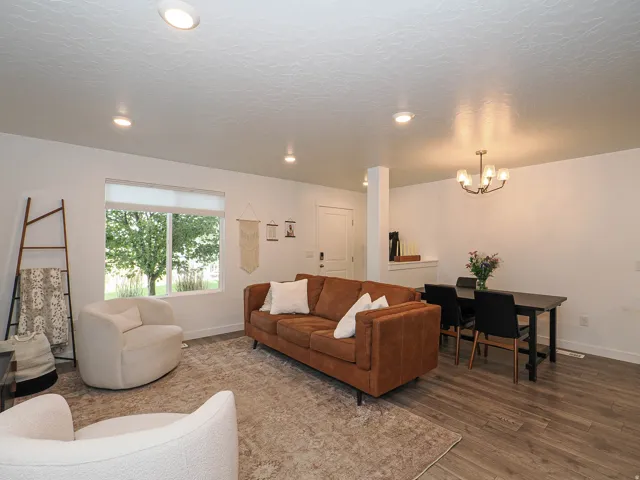 69 N Heading Row, Saratoga Springs, Utah 84045