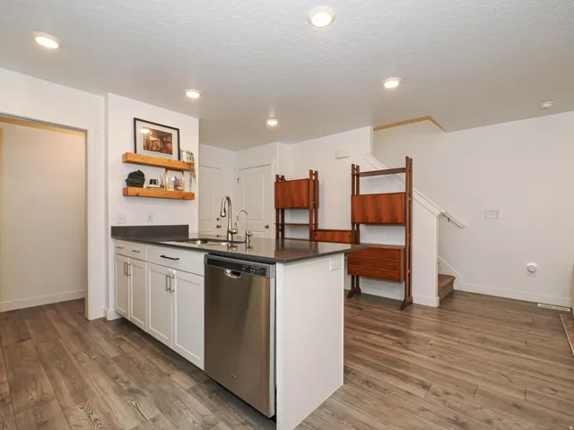 69 N Heading Row, Saratoga Springs, Utah 84045