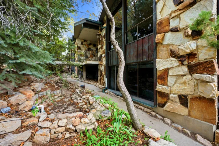 4434 S Covecrest Dr, Millcreek, Utah 84124