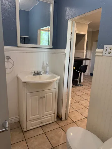 1/2 Bath off Kitchen
