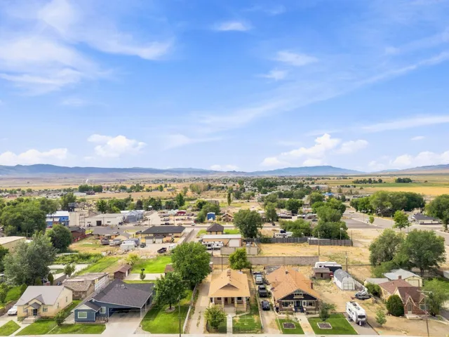 Expansive neighborhood setting with distant mountain range