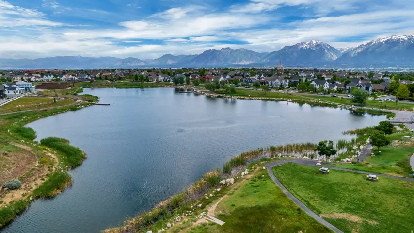 10254 S Crow Wing Dr, South Jordan, Utah 84009