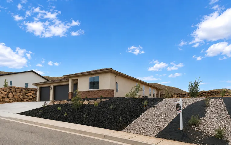 1566 E Centaurus Way #107, Washington, Utah 84780