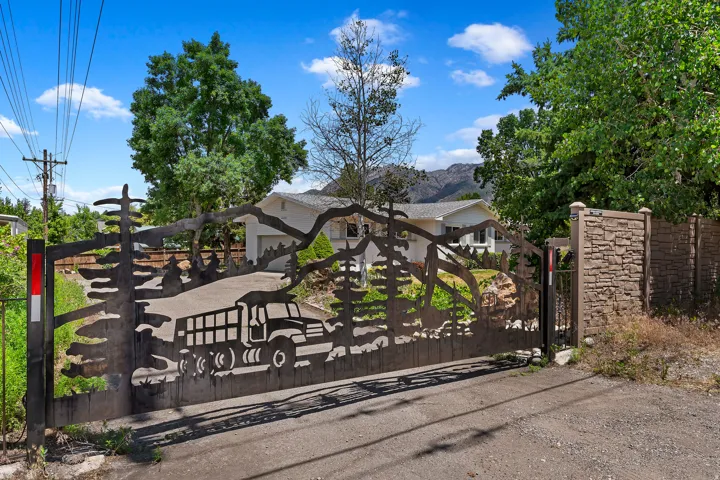 2315 E Creek Rd, Sandy, Utah 84093